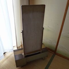 古い鏡台　取りに来て頂ける方限定でお願いします。の画像