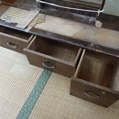古い鏡台　取りに来て頂ける方限定でお願いします。の画像