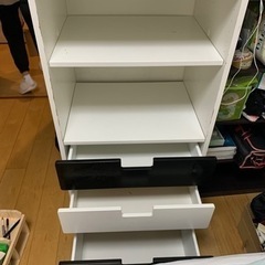 IKEAの収納棚　引出しありの画像