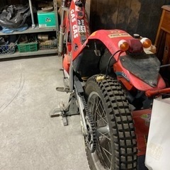 トライアルバイク　ガスガスJTR250  登録書類無し　部品取り車 ばら売り不可 （エンジンかかります。）の画像
