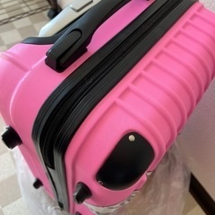 スーツケース　キャリーケースの画像