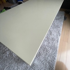 テーブル　リビングの画像