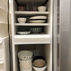キッチンの収納棚になりす