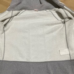 ドレステリアのパーカーの画像