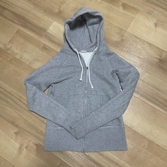 ドレステリアのパーカー