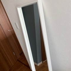 IKEA 全身ミラーの画像