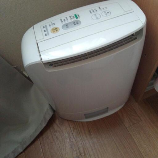 除湿機【受け取り者決定済み】
