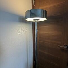 IKEA スタンドライト照明の画像