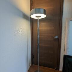 IKEA スタンドライト照明の画像