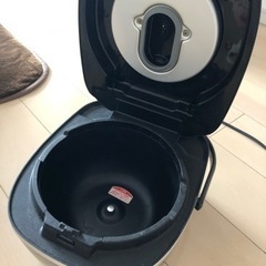 TIGER 2017年製　炊飯器　5合炊きの画像