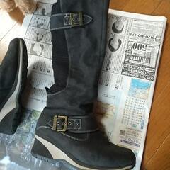 スケッチブックロングブーツなど3足の画像