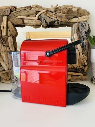 ◎清潔美品：NESPRESSOコーヒーメーカー（RED）／ミルクスチーマー付き◎