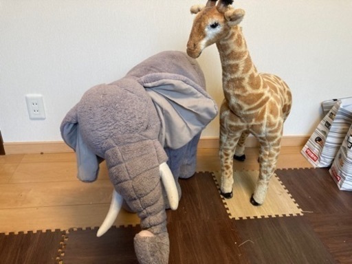 子供の乗れる動物スツール