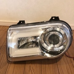 クライスラー300C LEDヘッドライト(中古)