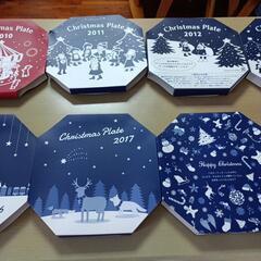 年代物も有ります!ケンタッキーのクリスマスのお皿セットの画像