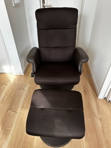 ニトリパーソナルチェア　オットマン付き　(美品)