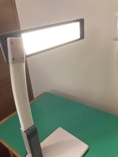 【美品】オーム電機 OHM LEDデスクライト