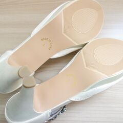 【No.45】新品 LD prime  ビジューストラップ付パンプス ベージュ Lサイズの画像