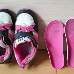 子供靴18センチの画像