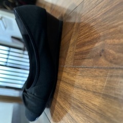 黒のパンプス　布地の画像