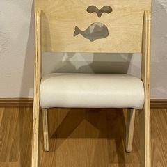 こども用　机と椅子の画像
