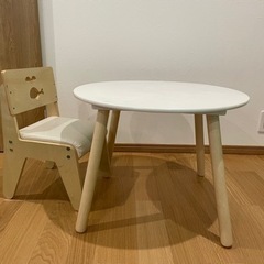 こども用　机と椅子