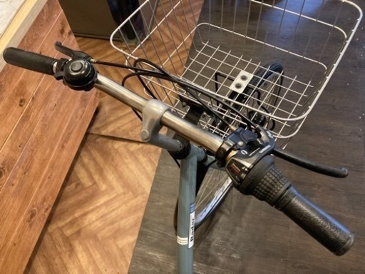 【前後タイヤ新品！】LEDダイナモ　6段変速　26インチ自転車　グレイッシュブルー