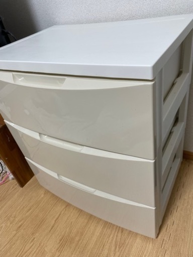プラケース