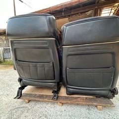 【決まりました】ローレル？ C130？運転席・助手席シートの画像