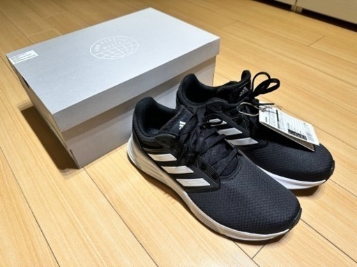 アディダスadidas　ランニングシューズ　27.5cm