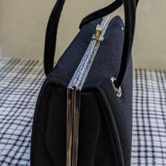 ☆バッグ　ノンブランド　黒色　高さ約17ｃｍ　底巾9ｃｍ　底広23ｃｍ　未使用品　の画像