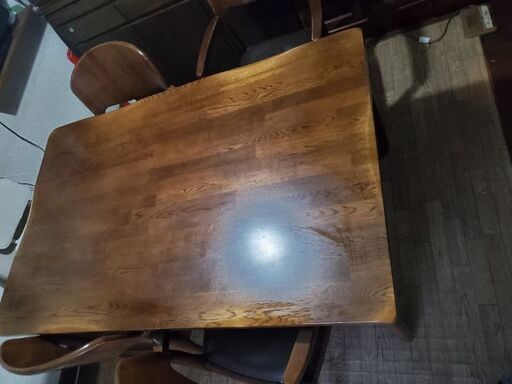 (取りに来てくれる方)中古テーブル・イスセット