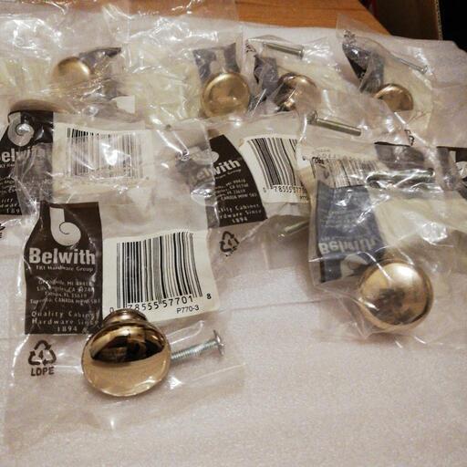 Belwith Keeler のキャビネット用ノブ 10こ