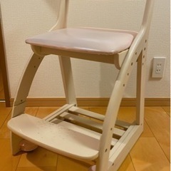 学習机用椅子（高さ調整可能・移動式）の画像