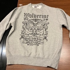 トレーナーと長ズボンのセット