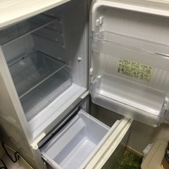 ジャンク品　冷蔵庫の画像