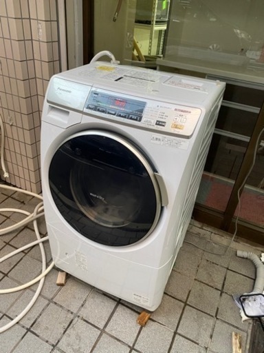 ? 大阪市内配達設置無料 ?パナソニックドラム洗濯機乾燥機付き　７kg??保証有り