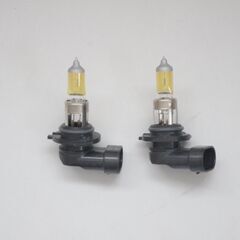 イエローフォグランプ　ハロゲン　美品 　GIGA 車検対応 日本製  2300K HB4(HB3) 110Wクラス 1300lmの画像