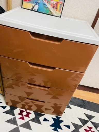 衣類収納用プラスチック引き出し