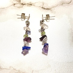 ネックレス と ピアス の セット  マルチカラーの画像