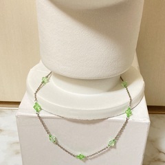 ネックレス と ピアス の セット グリーンの画像