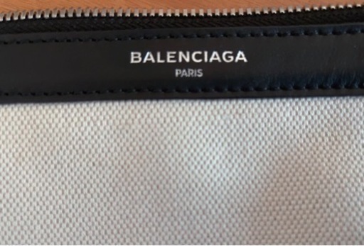 袋付き　BALENCIAGAポーチ　未使用　4/20まで