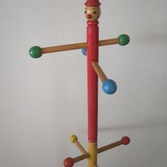 ピエロのかわいいハンガーラックの画像