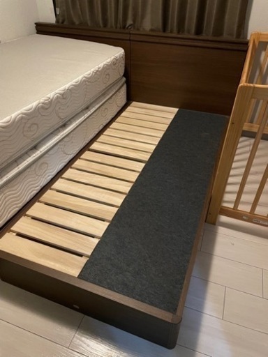 【引取予定者決定済み】シモンズ　シングル　ベッドフレーム