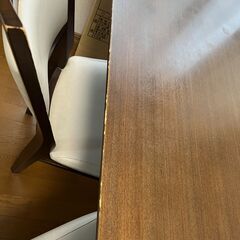 ダイニングテーブルとイスセットの画像