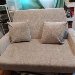 2人掛けソファー【受け渡す方と交渉中です】