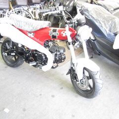 本日入荷！希少なホンダDAX125正規輸入車です。パールネピュラ...