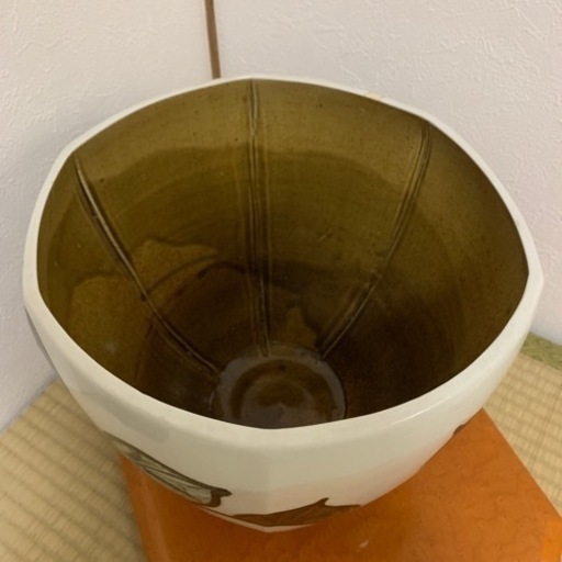 椿・大型花瓶