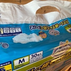 新品未開封　オムツ　アテント　Mサイズ　の画像