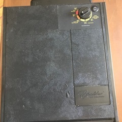4つのトレイを備えたエクスカリバー脱水機。 適度に使用され、良好な状態です。 トレイライナー付き